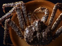 【カウンター】あわびと活たらば蟹のコース(通年)