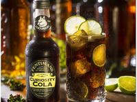 キュリオスティコーラ