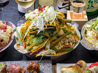 ●하카타 명물이 있는 냄비 코스(산토리 마스터즈 드림들이 무제한 2시간 포함)