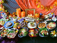 [Window Seat Guaranteed] Executive Buffet with Live Cooking Stations - Featuring Sushi, Beef Steak & 120m Panoramic Views