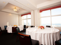 【みなとみらい一望個室3時間確約】フリードリンク付き平日限定同窓会におすすめプラン！