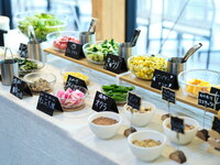 [Includes mini acai!] A salad buffet, drink bar, and mini acai after the meal are included in this lunch set, perfect for moms' meetings and girls' get-togethers.