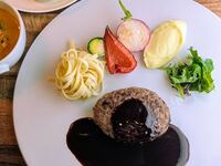 フレンチ流黒毛和牛100%ハンバーグプレート