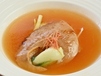 [Dinner] [Hisui Course] 8 dishes including braised Kesennuma Yoshikiri shark tail fin, steamed Hokkaido abalone, A5-grade Wagyu beef, and lobster. ★Course + 1 drink ◆Private room guaranteed◆