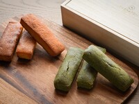 Chiran tea matcha and Yakushima tankan financier