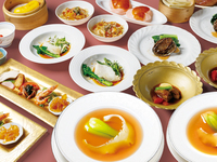 [Lunch] ARASHIYAMA course 7 dishes including 4 kinds of cold dishes, Peking duck, mini shark's fin soup, and Omi beef