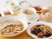 【自慢の本格中華】トルファンランチ 選べるメイン2種・点心・デザート付