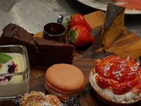 【Assorted Desserts Plate & Cafe Set 】 1月15日〜2月28日 冬のCAFE TIME デザートセットプラン 3500円 (CAFE)