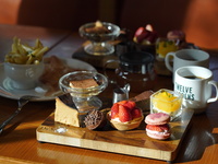 【Assorted Desserts Plate & Cafe Set 】 1月15日〜2月28日 冬のCAFE TIME デザートセットプラン 3500円 (CAFE)