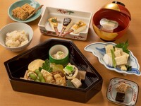 ゆば料理(豆腐田楽)