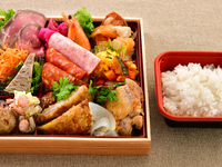 ピッコラノーヴェ(9マス弁当)