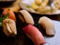 Edomae Sushi Lunch "Soybean Soup Yuba Tofu & Homemade Tofu with Edomae Sushi 5 Pieces" Weekday Special 2,300 yen (excluding tax)