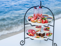 [90 minutes free flow included] Sweet and domestic strawberry tasting afternoon dessert set
