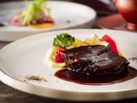 HIGASHIYAMA LUNCH　【牛ほほ肉の赤ワイン煮込み】+1ドリンク