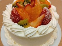 [Lunch Only] Anniversary Cake - 15cm (Size 5) - Serves 6-8 people
