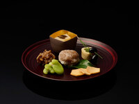 ヴィーガン会席　22000円　（夕食・テーブル個室）