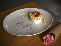 【2026 母の日 DINNER テラス確約】5月8日〜5月10日 母の日DINNERコース テラス確約プラン 8800円 (DINNER)