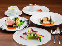 Dinner with toast drink (sparkling or soft drink)