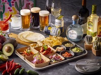 【July & August / Standard seat / Fri. & Sat.】 90 minutes free flow & special platter (2-14 people)