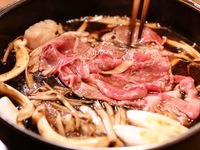Carefully selected Japanese black beef sukiyaki course 11,000 yen to 15,400 yen