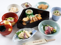 皐月のゆば料理