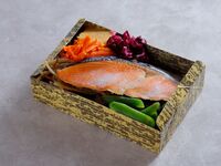 (Brown rice change) Mini silver salmon bento