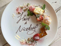 平日【ハレの日使いにもおすすめ】当日選べるメインのデリ風ランチ+フリードリンク+デザートプレートでサプライズ演出