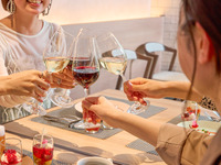 6/7～《前日までのご予約限定料金》ランチビュッフェ+3種ワインフリードリンク付き［100分］