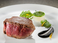  Live abalone, fish of the day,＆Beefsteak 150g course
