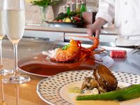 Luxury Tasting Course"美食”: Kuroge Wagyu Fillet, Half Ise Lobster & Hairy Crab