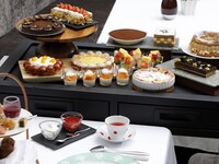 Elegant Summer Afternoon Tea◇Featuring Chef’s Signature Sweets