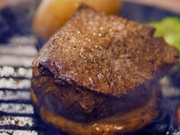 6/4～【平日ランチ限定】厳選牛極厚ヒレステーキ溶岩焼きセット｜ヒレ250g