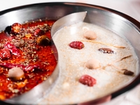 [For 2 or more people] Yakuzen hotpot course