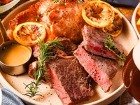 【2025忘年会】【2H飲み放題】(クラフトビール4種含ビール5種・スパークリングも) メインはUS産アンガス牛チャックアイステーキ！2025WIZ贅沢コース...6,600yen 2名様~