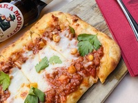 【調理済】“四角い”ピッツァ　スパイシー・ボロネーゼ