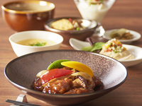 コラーゲンたっぷり！【ふかひれスープランチ】ワイン1杯＋食後コーヒー付き（平日）