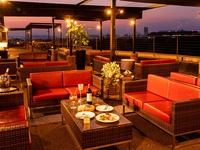 [1F Garden Lounge Area/Sofa] Junior high school students to under 20 years old