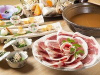 [Private room plan] [Wild boar & Tsukinowa bear shabu-shabu banquet (Extreme)] Top-quality boar loin meat x Asiatic black bear + charcoal-grilled pheasant