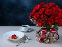 【ROSE in ROSE】記念日ディナーコース（全7品+乾杯シャンパン+薔薇の花束）