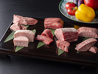 Teppanyaki course with summer vegetables and Wagyu beef parts