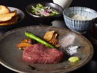 黒毛和牛赤身ステーキ　4,950円