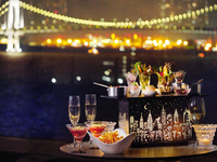 <曼哈顿夜市> + 气泡酒无限畅饮