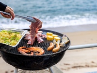 オープン記念割！3時間滞在可能！【リブロースステーキ付き//プレミアムBBQプラン】贅沢お肉盛り合わせ！焼きそば食べ放題(飲み放題別)