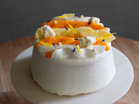 "(15cm) Tropical Vanilla Chiffon Cake"