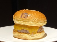 【限定】東京産和牛100％ スモークハウスチーズバーガー 