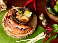 タイ料理 3品ランチまたはディナーコース オリジナルカクテルまたはモクテル一杯付き