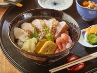 烤黑喉鱸魚蓋飯（午餐）2,750日元