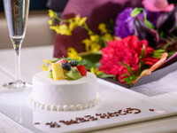 【Anniversary Dinner】　Petit Bouque+アニバーサリーディナー+乾杯スパークリングワイン+ホールケーキ3号(2名様限定)