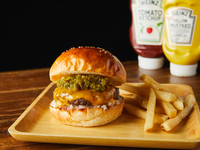 【Kuroge Wagyu Beef】Jalapeno Cheese Burger