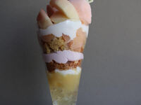 <8/1～8/29提供>【桃パフェ単品でのご利用】デラックス飛騨桃パフェ